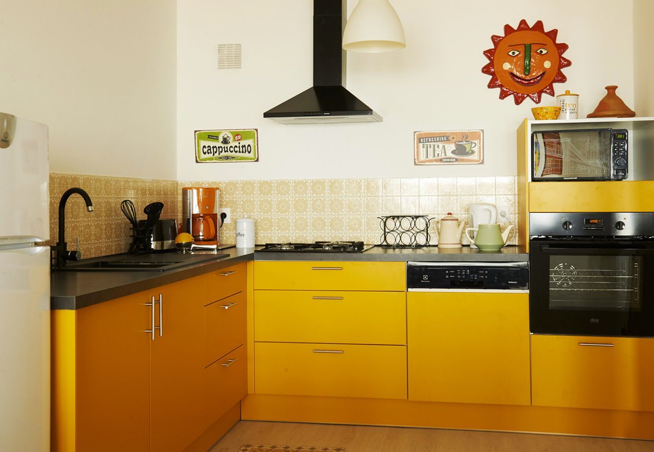 Apartment in Saint-Gilles-Croix-de-Vie - Flat for 6 on the main beach, St Gilles