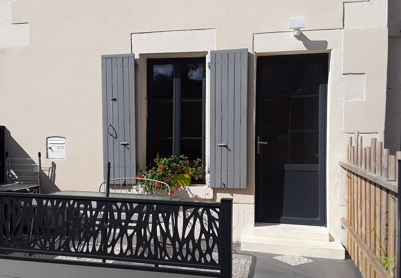 House in Arçais - A charming house for a stay in the green