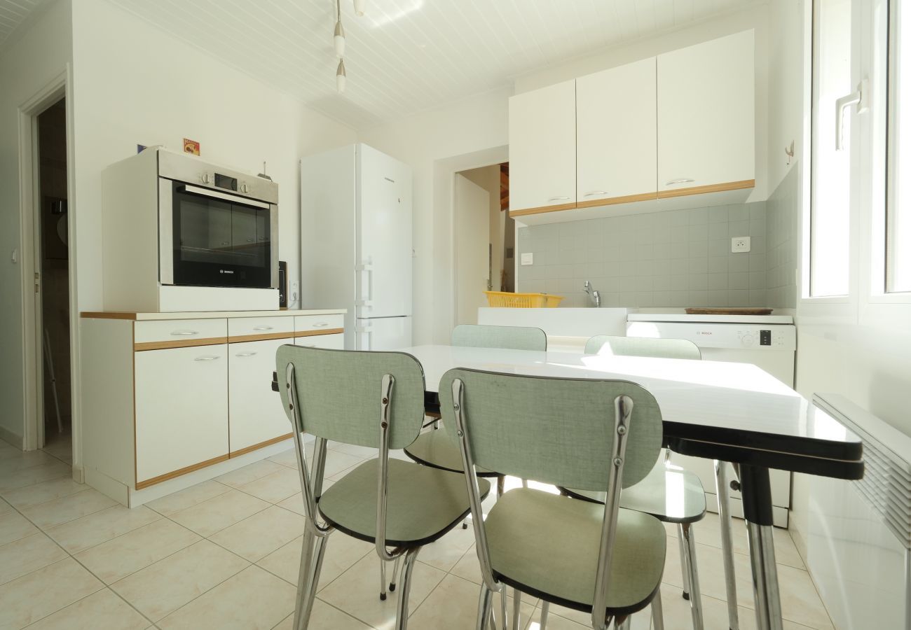 House in Bretignolles-sur-Mer - A house for 10 with garden near the sea 