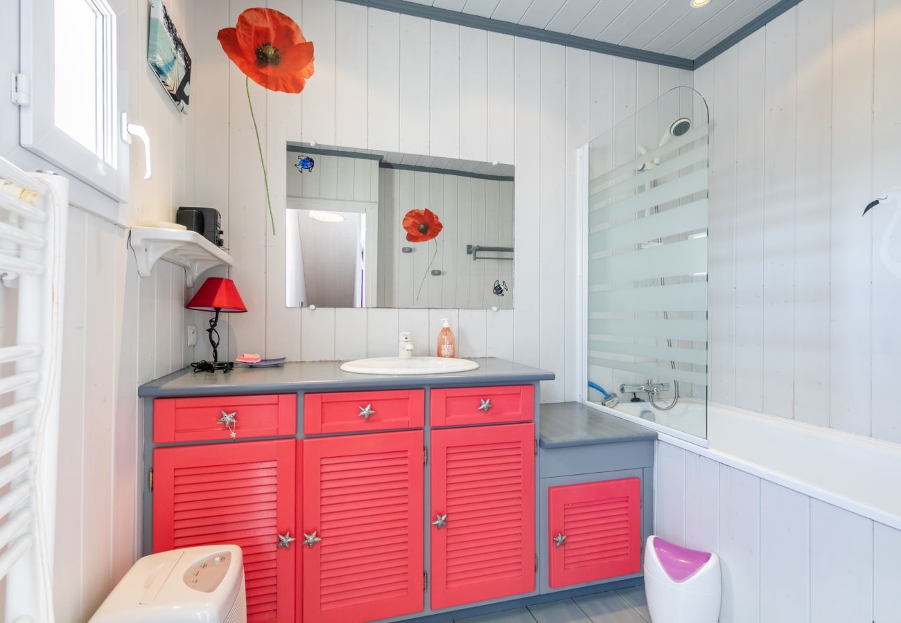 House in L'Epine - In heart of Noirmoutier, house for 6 adults, 1 child