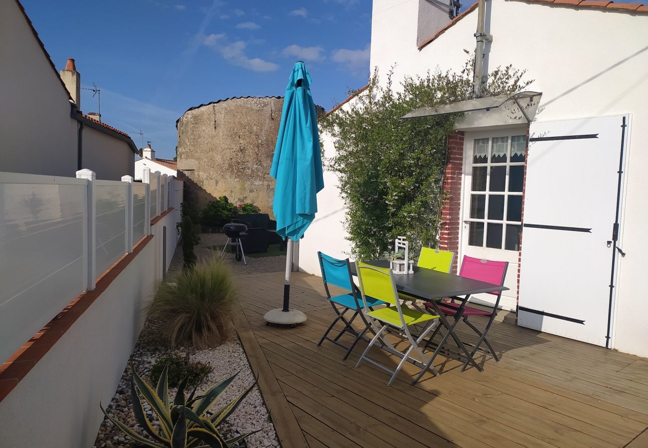 House in Talmont-Saint-Hilaire - Holidays for 6 in Talmont St Hilaire