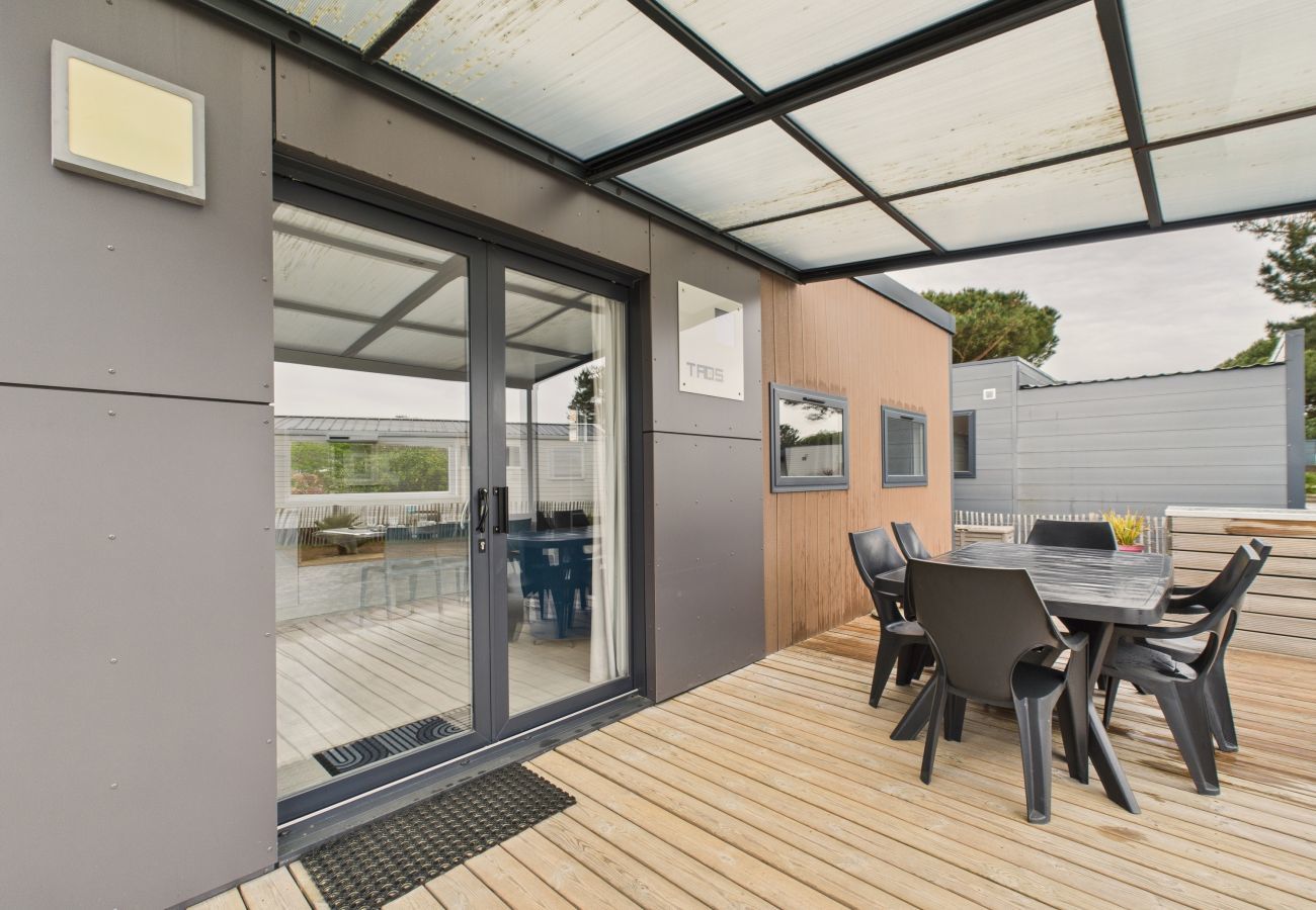 Chalet in Saint-Hilaire-de-Riez - Nice chalet in a residence in St Hilaire