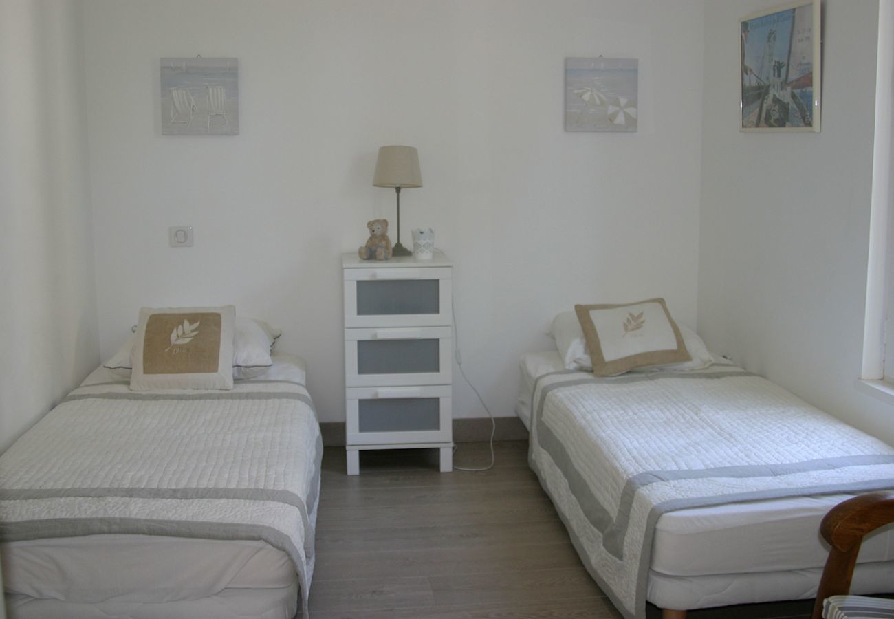 House in Noirmoutier-en-l´Ile - Traditional villa for 8 - 550m from the beach