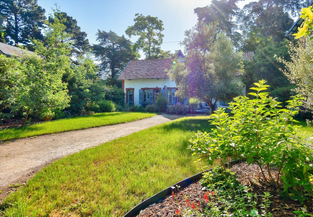 House in Noirmoutier-en-l´Ile - Traditional villa for 8 - 550m from the beach