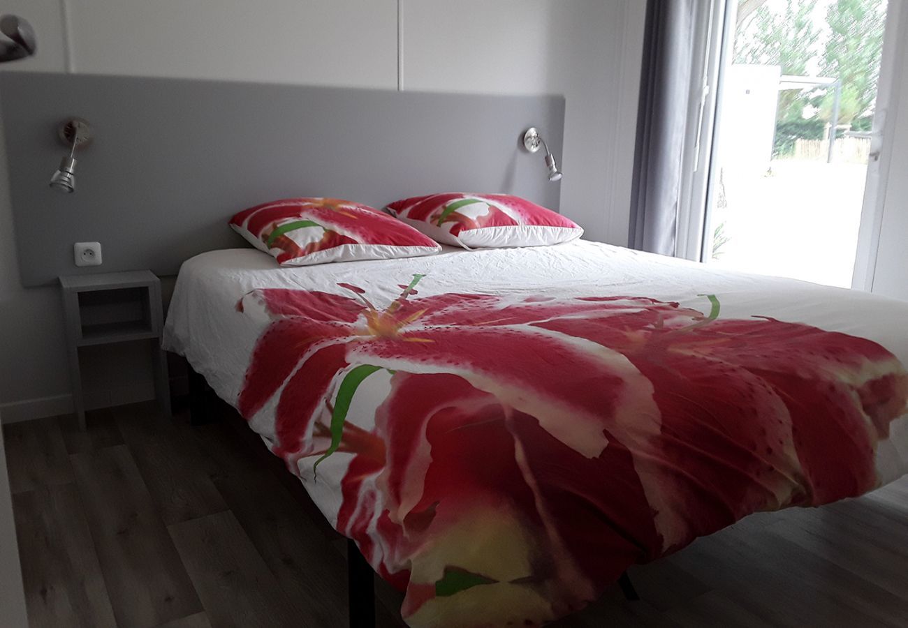 Chalet in Saint-Hilaire-de-Riez - Pretty chalet for 6, residence with swimming pool