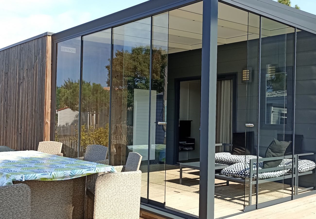 Chalet in Saint-Hilaire-de-Riez - Pretty chalet for 6, residence with swimming pool
