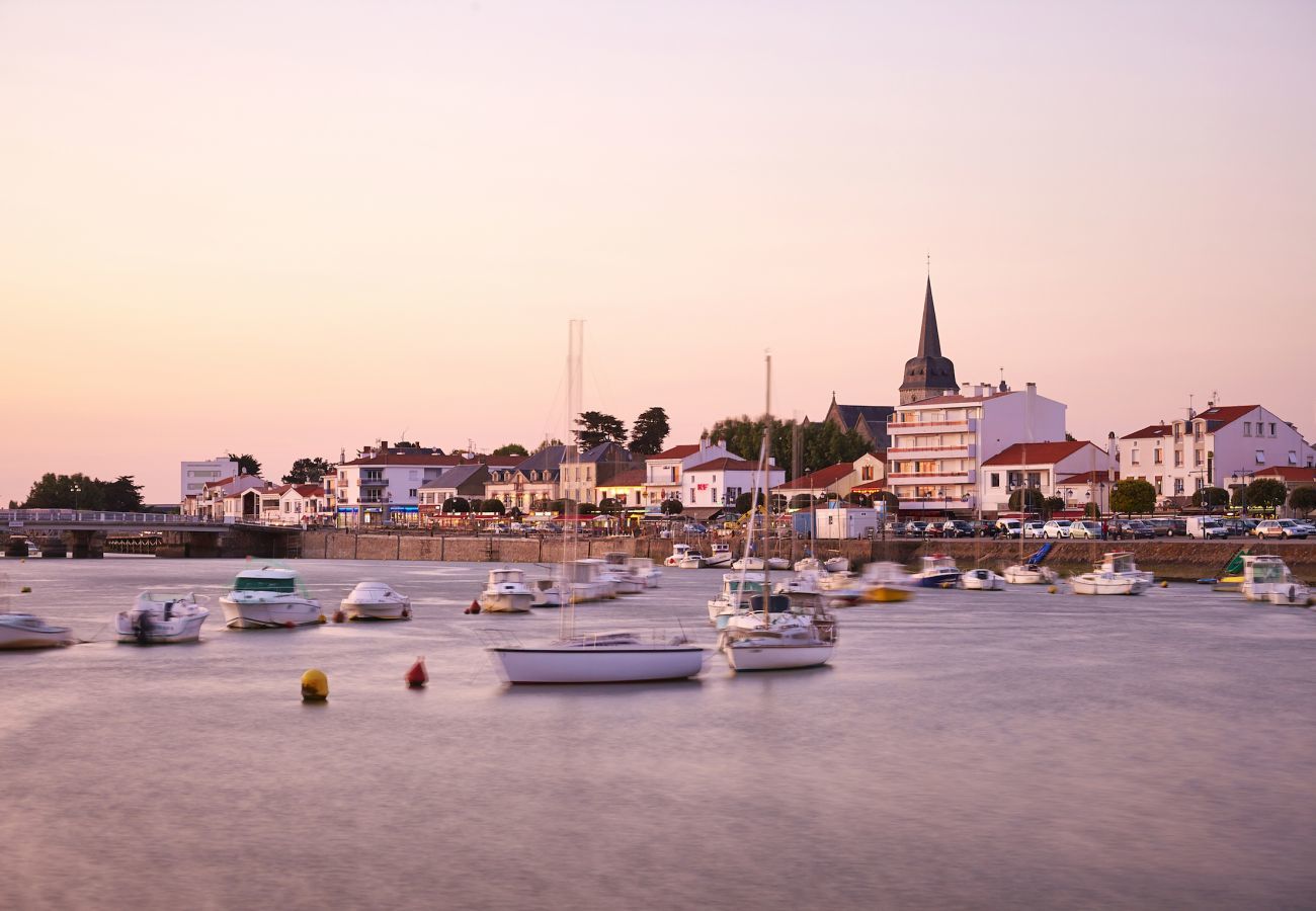 Apartment in Saint-Gilles-Croix-de-Vie - An apartment for 4 on the marina of St-Gilles