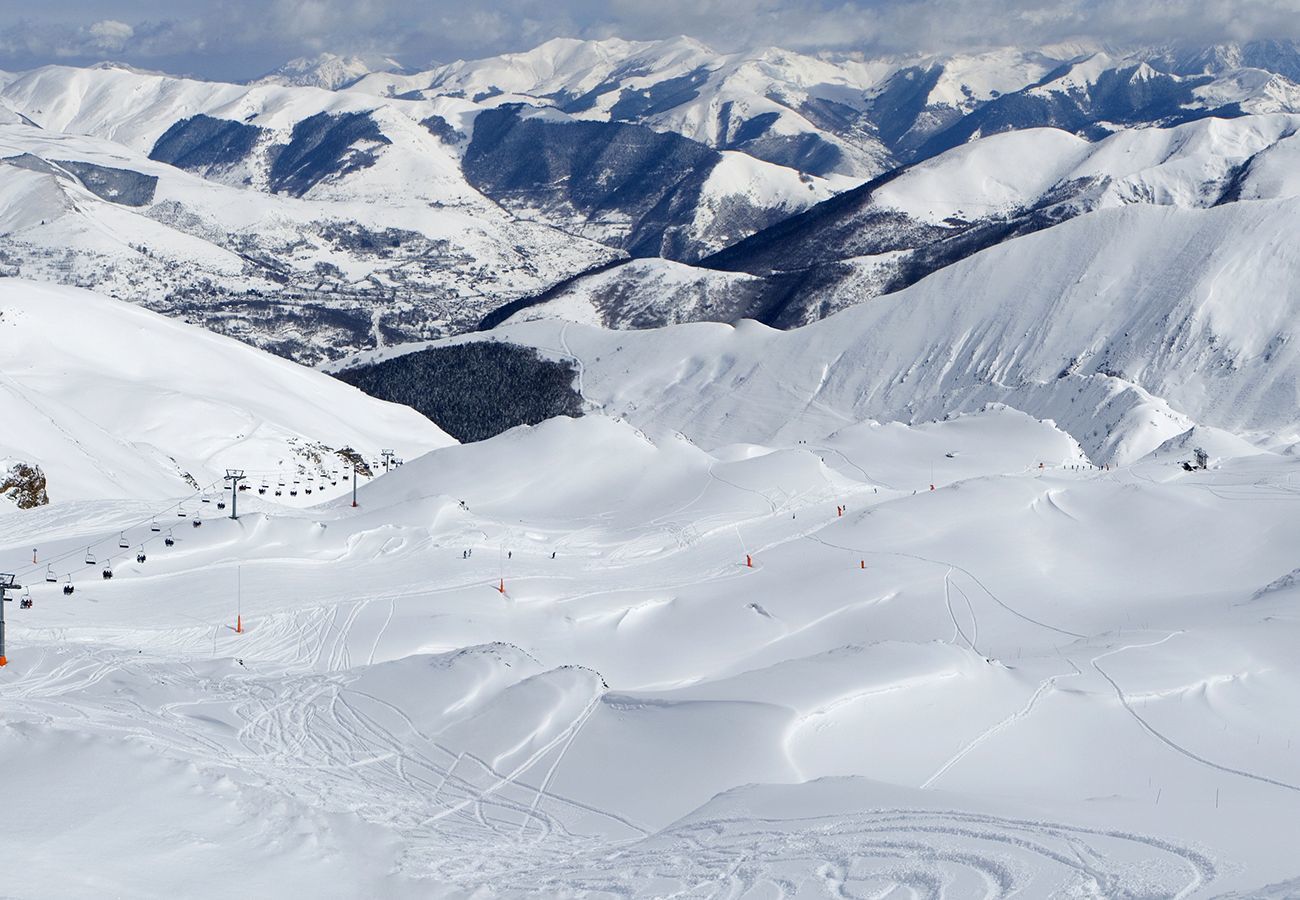Apartment in Adervielle-Pouchergues - Séjour ski pour 6 à 200m des pistes