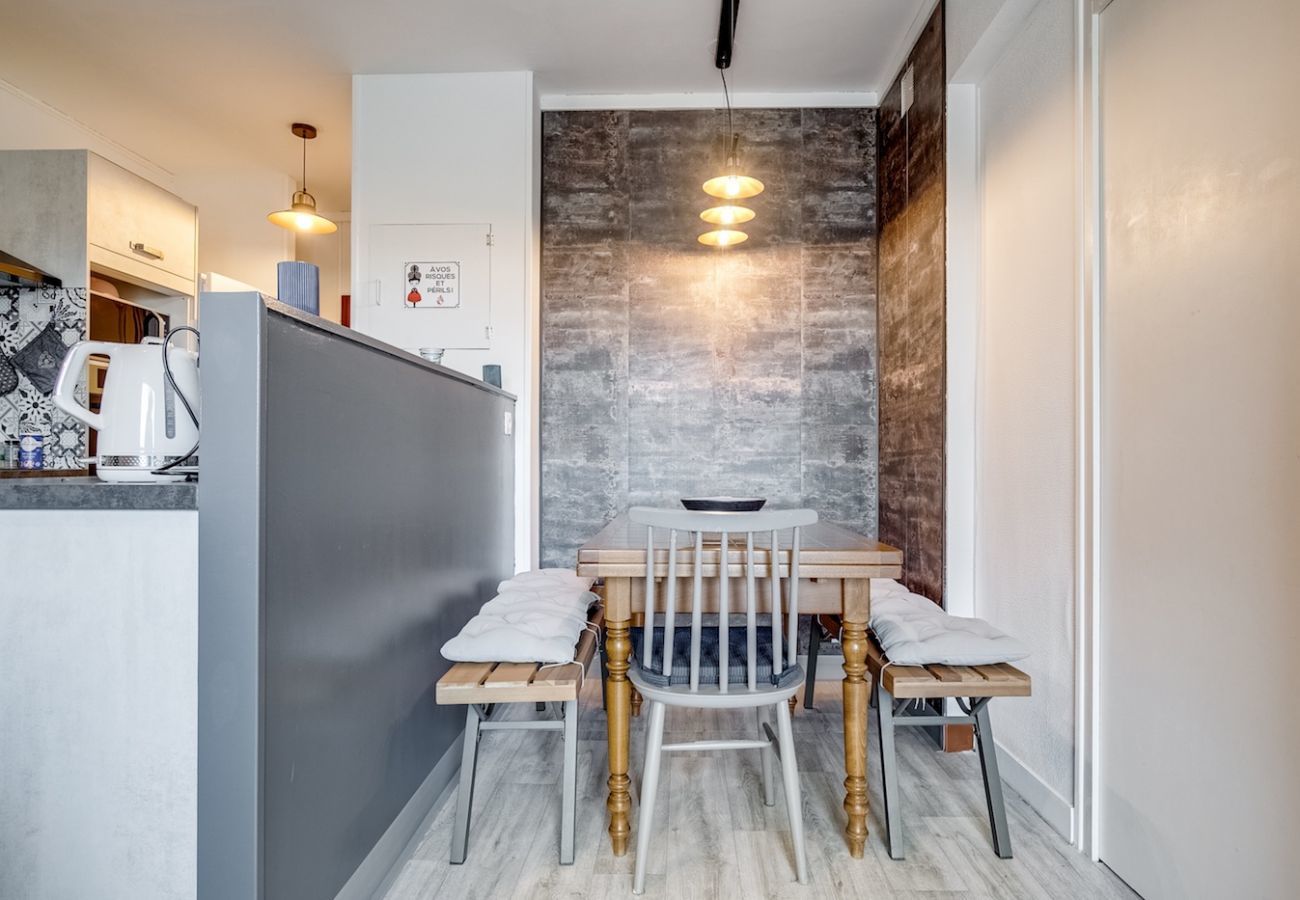 Apartment in Saint-Jean-de-Monts - Apartment for 4 - Beach 250m away in St Jean de Monts