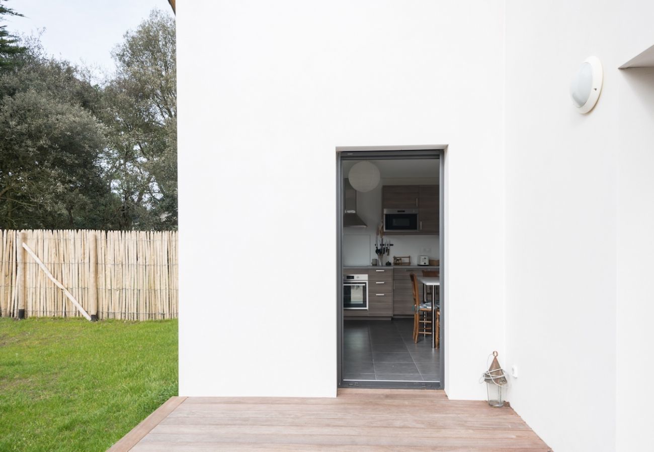 House in Piriac-sur-Mer - New home for 4 adults - 2 children - Garden