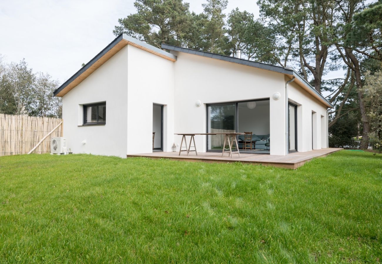 House in Piriac-sur-Mer - New home for 4 adults - 2 children - Garden