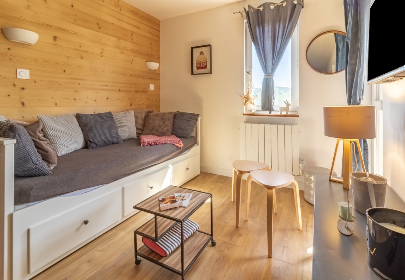 Apartment in Genos - Les Gourgs Blancs - 80m from the slopes - 6persons