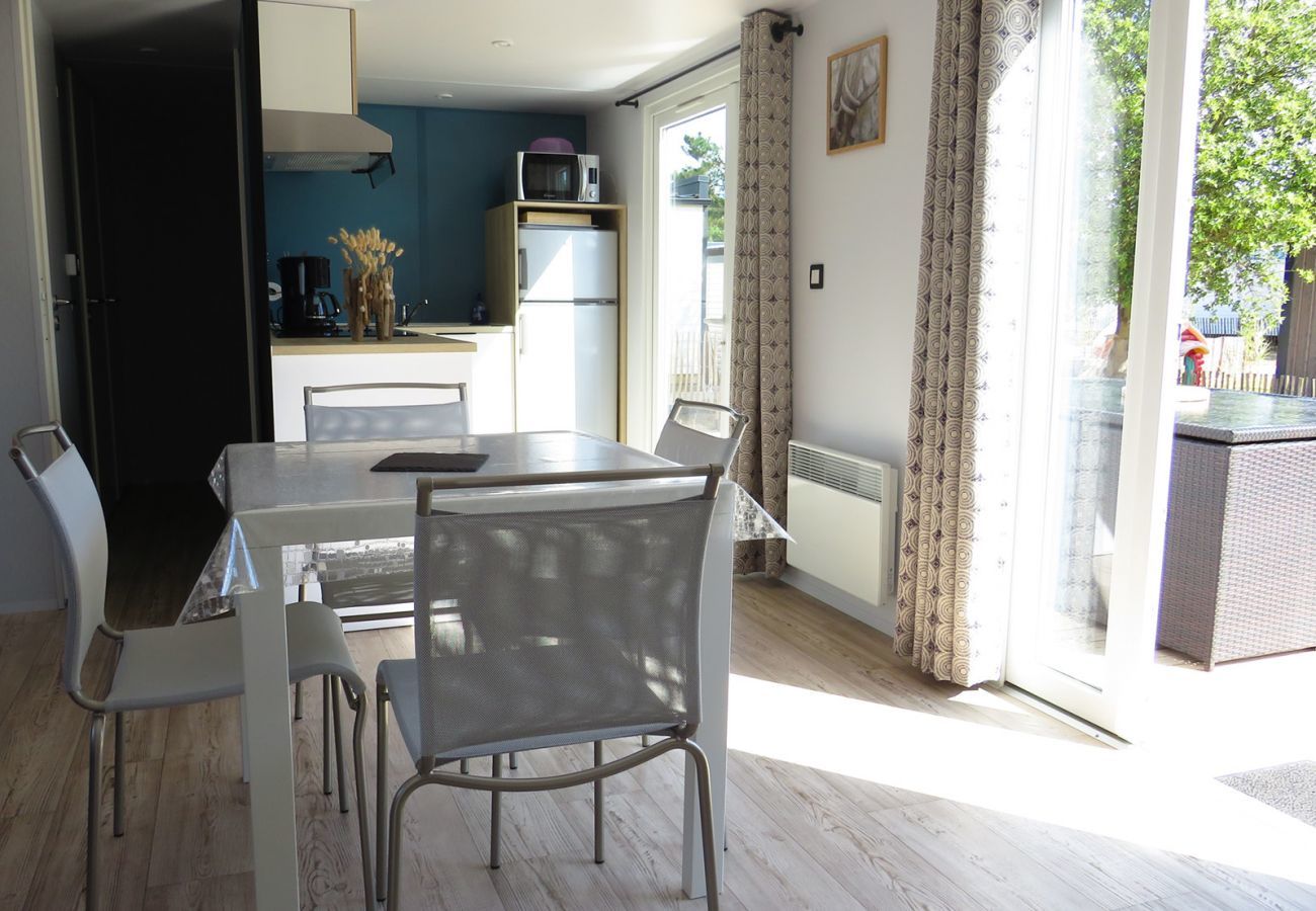Chalet in Saint-Hilaire-de-Riez - Residence with swimming pool, chalet for 6
