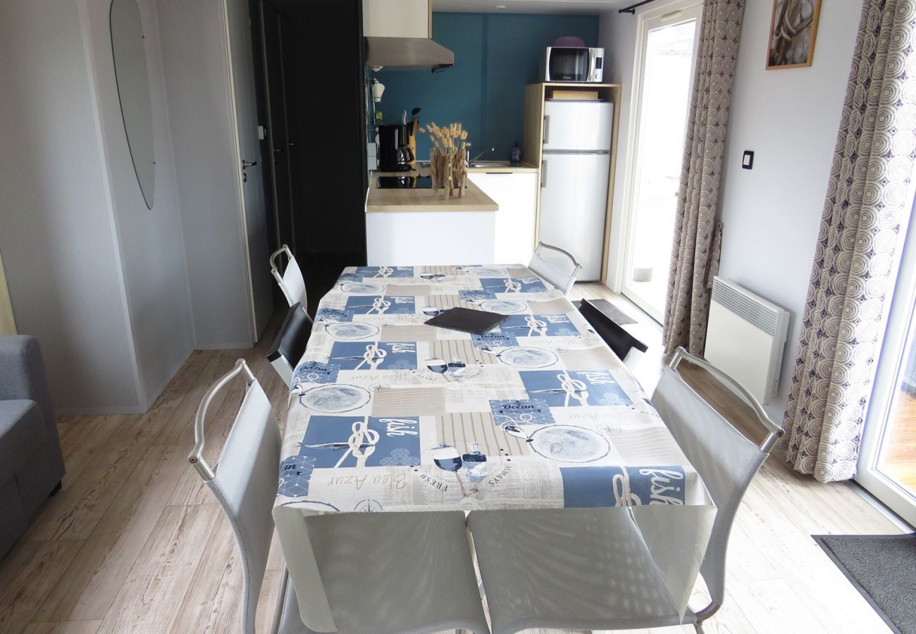 Chalet in Saint-Hilaire-de-Riez - Residence with swimming pool, chalet for 6
