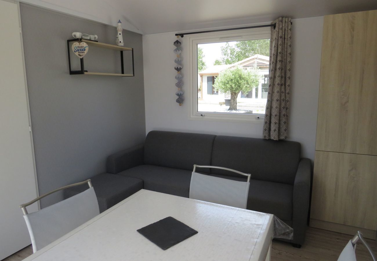 Chalet in Saint-Hilaire-de-Riez - Residence with swimming pool, chalet for 6