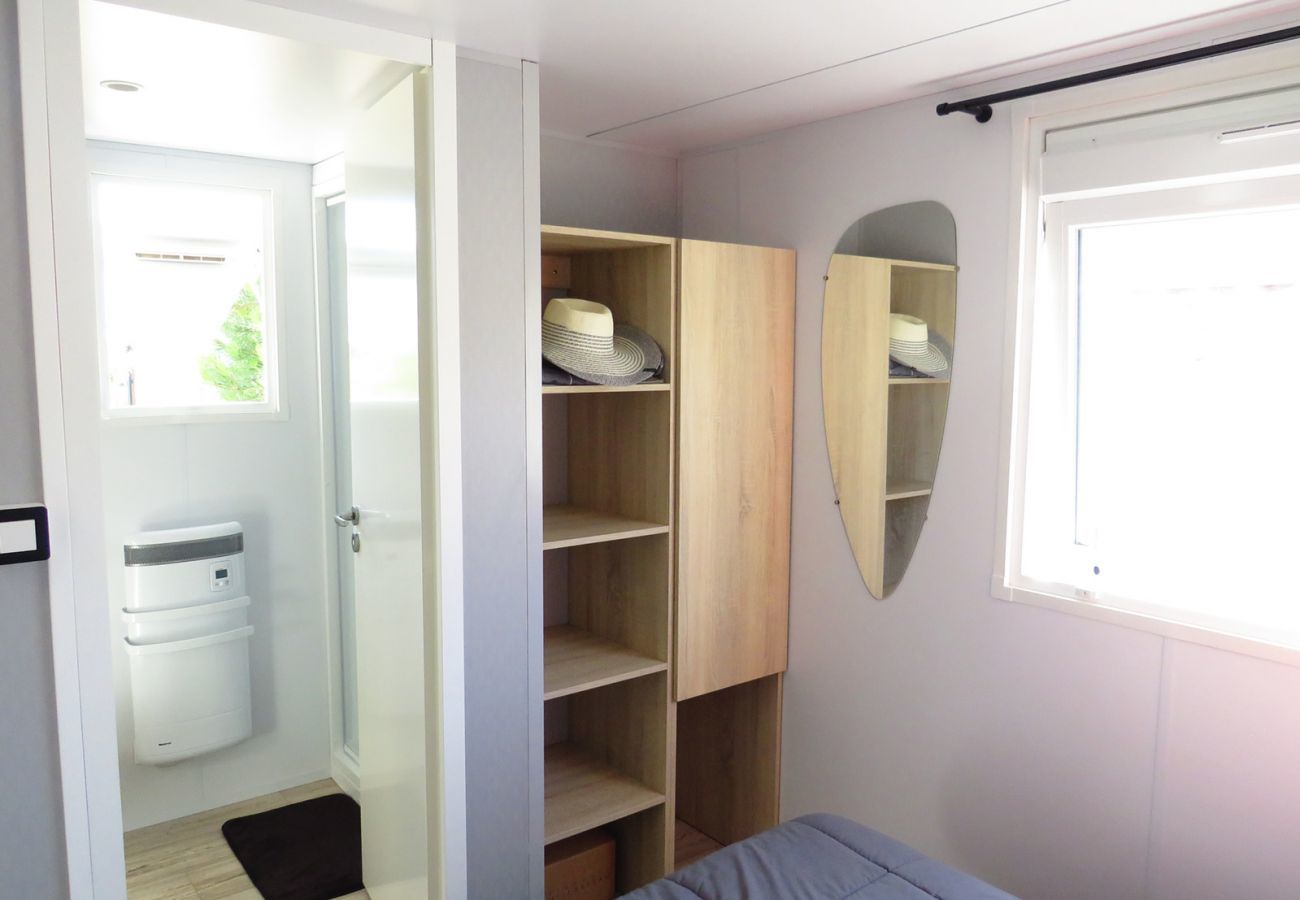 Chalet in Saint-Hilaire-de-Riez - Residence with swimming pool, chalet for 6