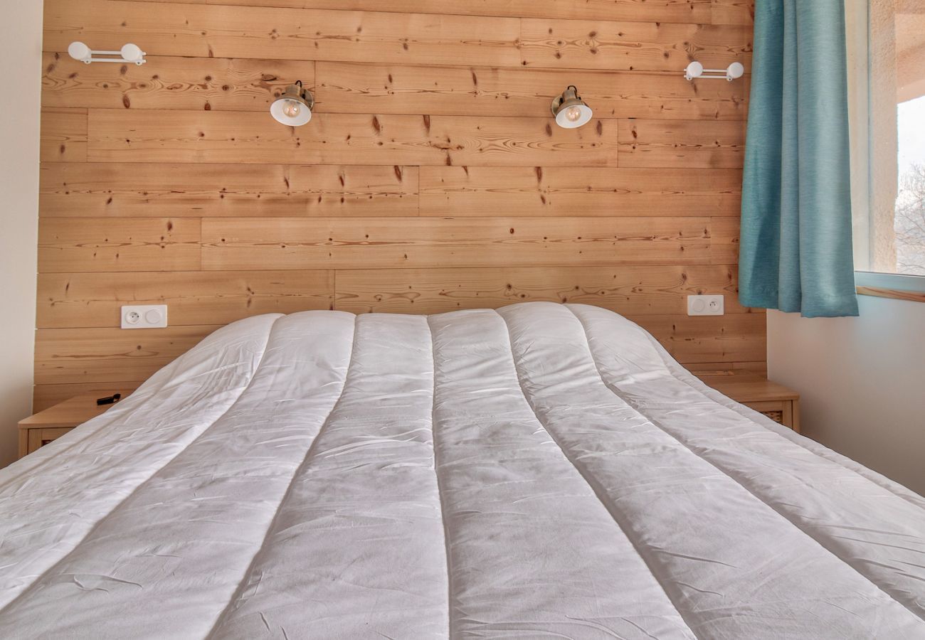 Apartment in Genos - 80m from the slopes, great flat for 15