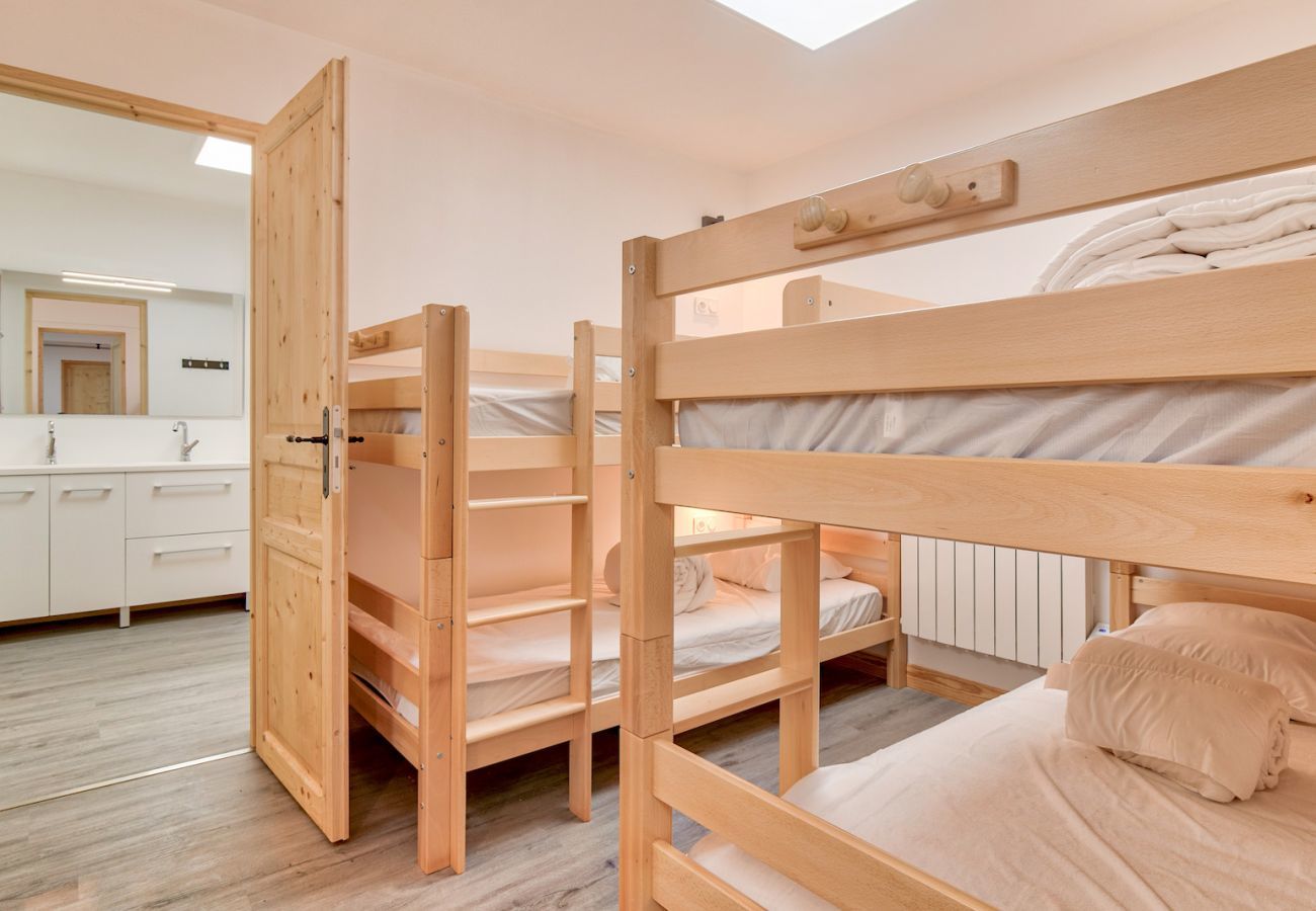 Apartment in Genos - 80m from the slopes, great flat for 15
