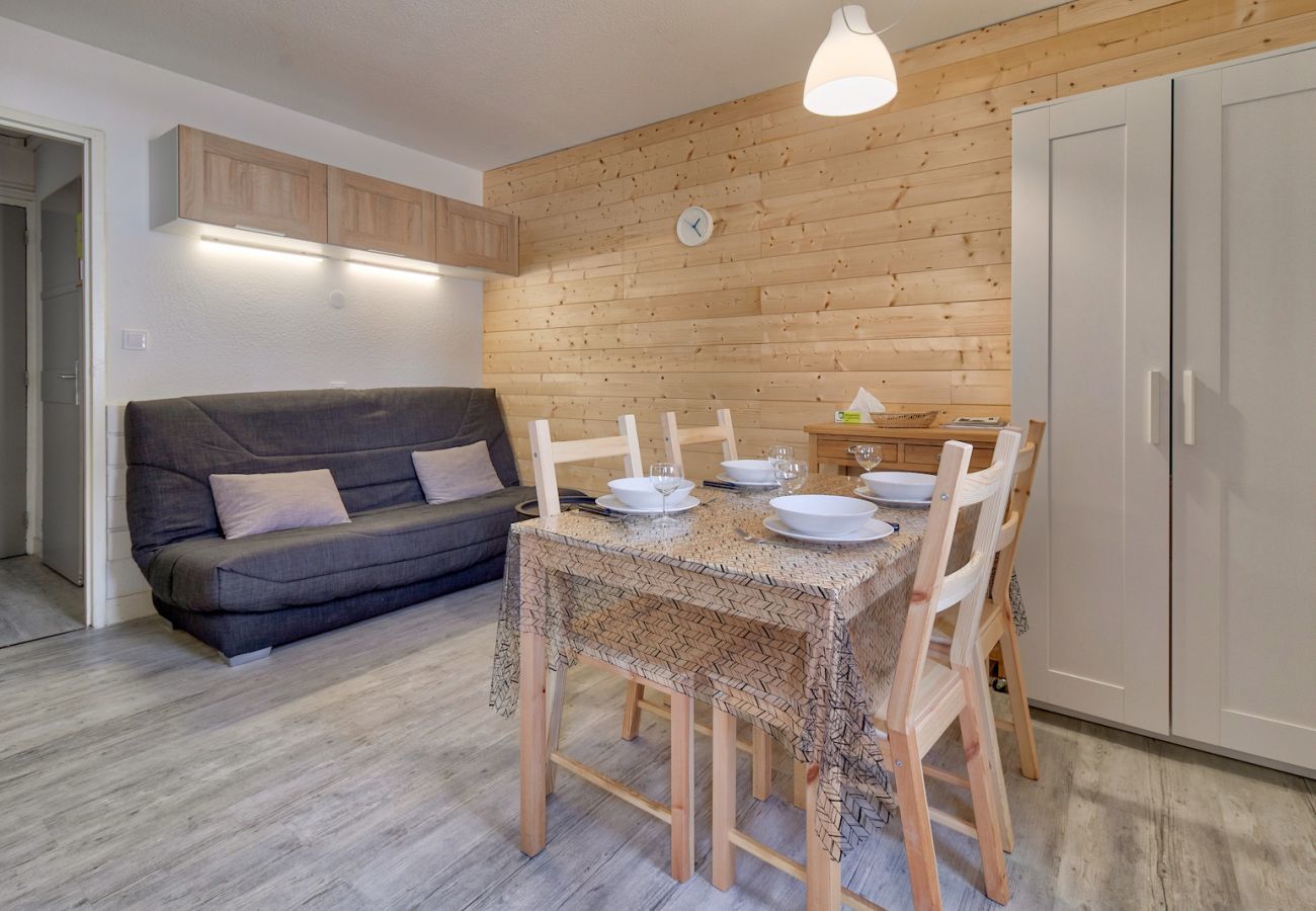 Apartment in Genos - Residence Les Gourgs Blancs - 80m from the slopes