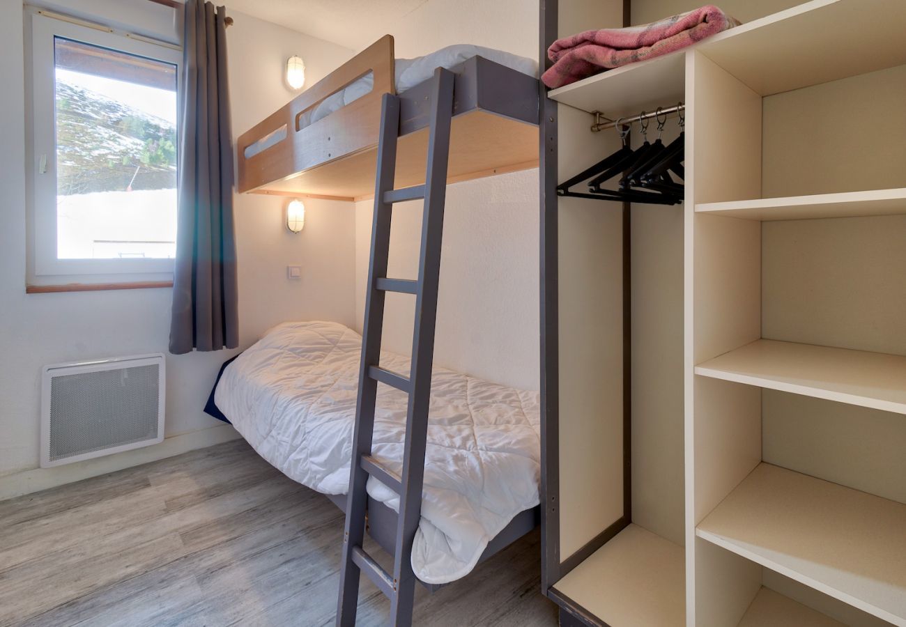 Apartment in Genos - Residence Les Gourgs Blancs - 80m from the slopes