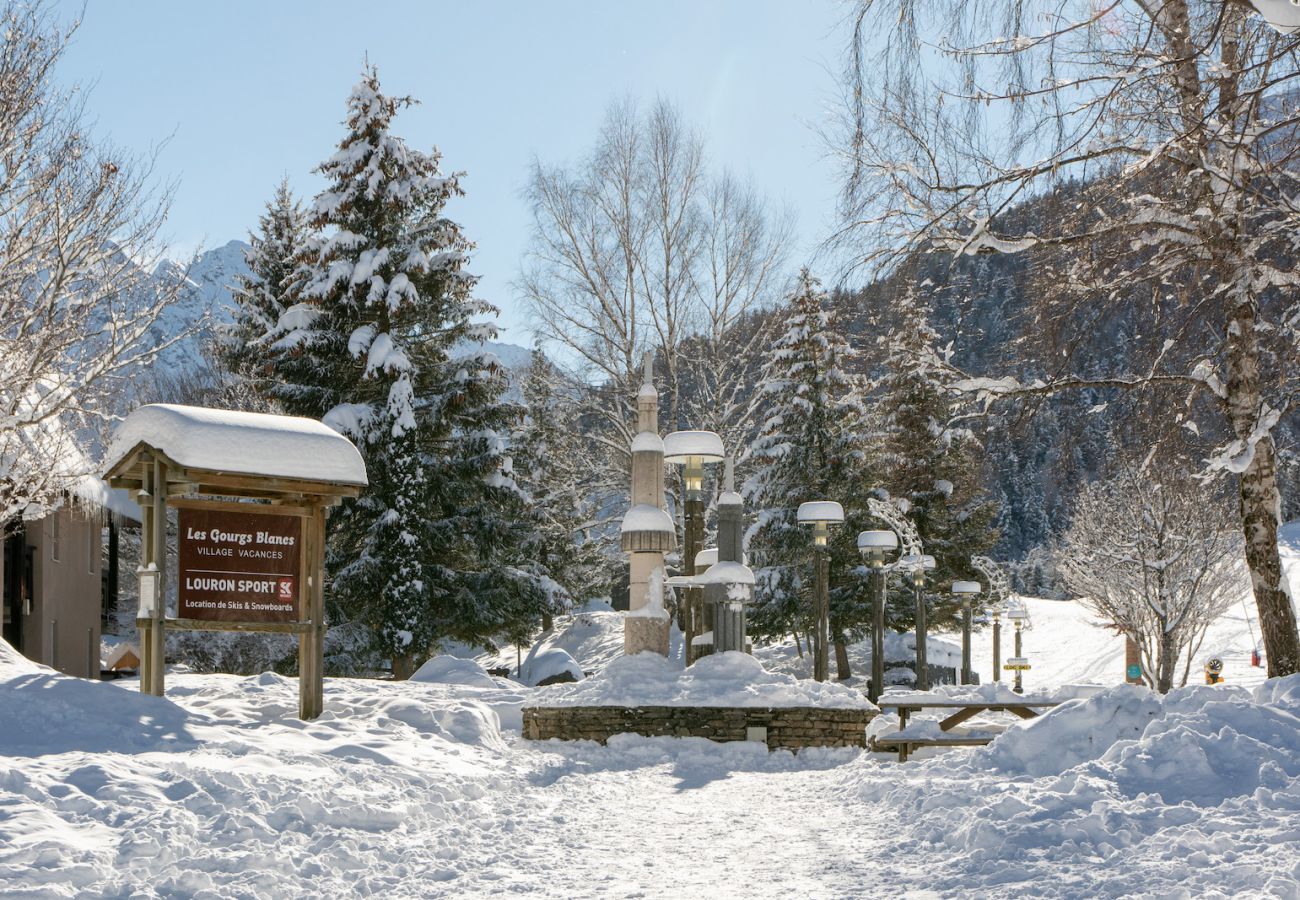 Apartment in Genos - Direct access to the slopes - flat for 4