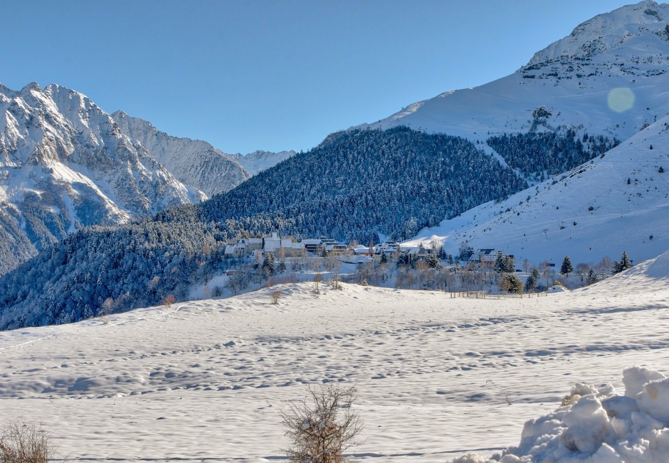 Apartment in Genos - Direct access to the slopes - flat for 4