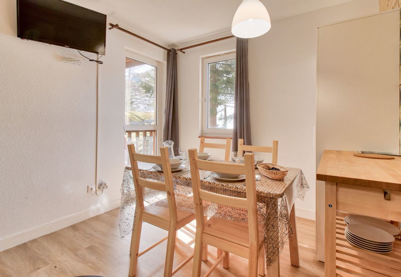 Apartment in Genos - Direct access to the slopes - flat for 4