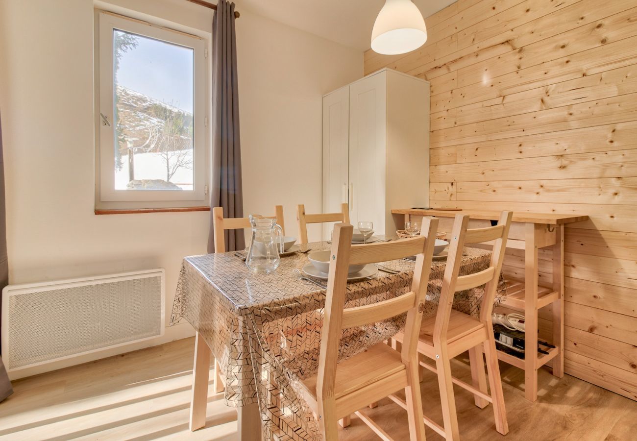 Apartment in Genos - Direct access to the slopes - flat for 4