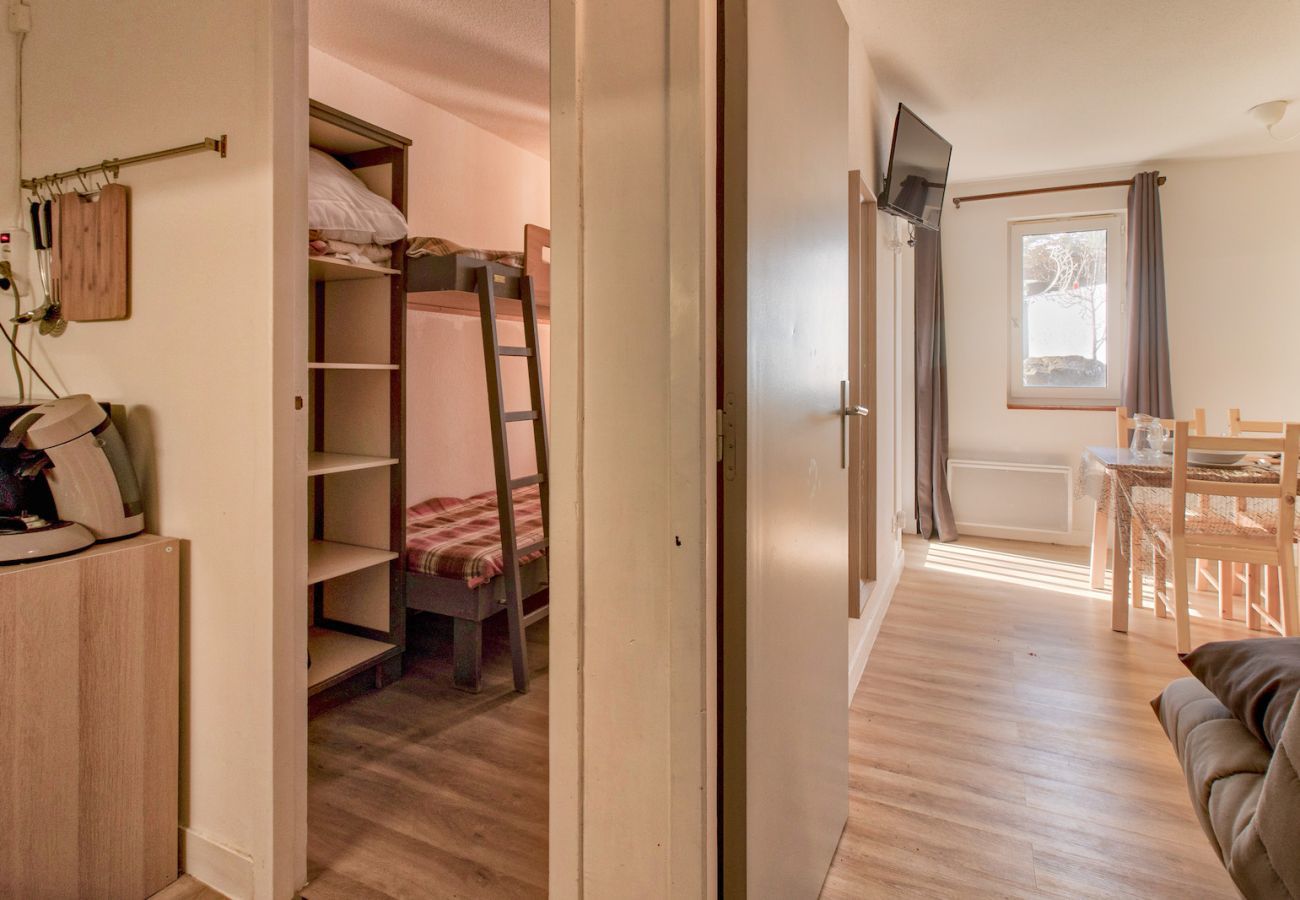 Apartment in Genos - Direct access to the slopes - flat for 4