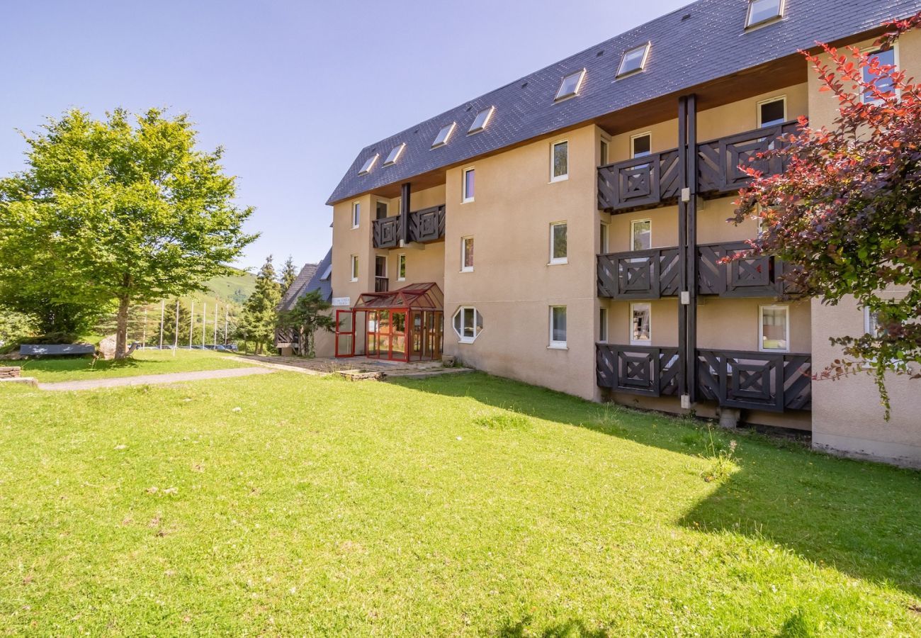 Apartment in Genos - Direct access to the slopes - flat for 4