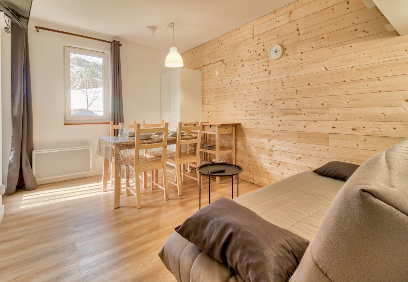 Apartment in Genos - Direct access to the slopes - flat for 4