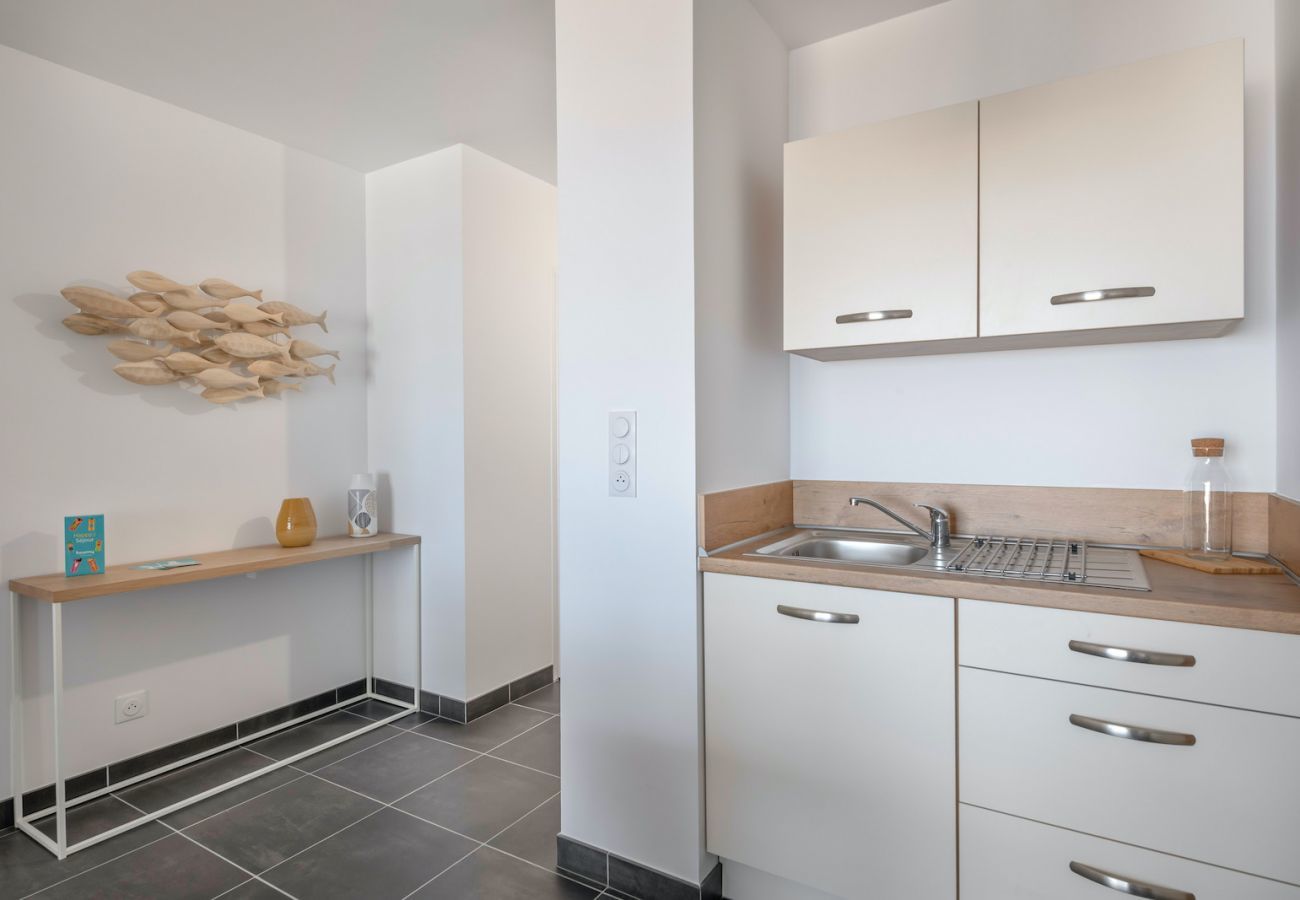 Apartment in Pléneuf-Val-André - Beautiful seafront flat for 2