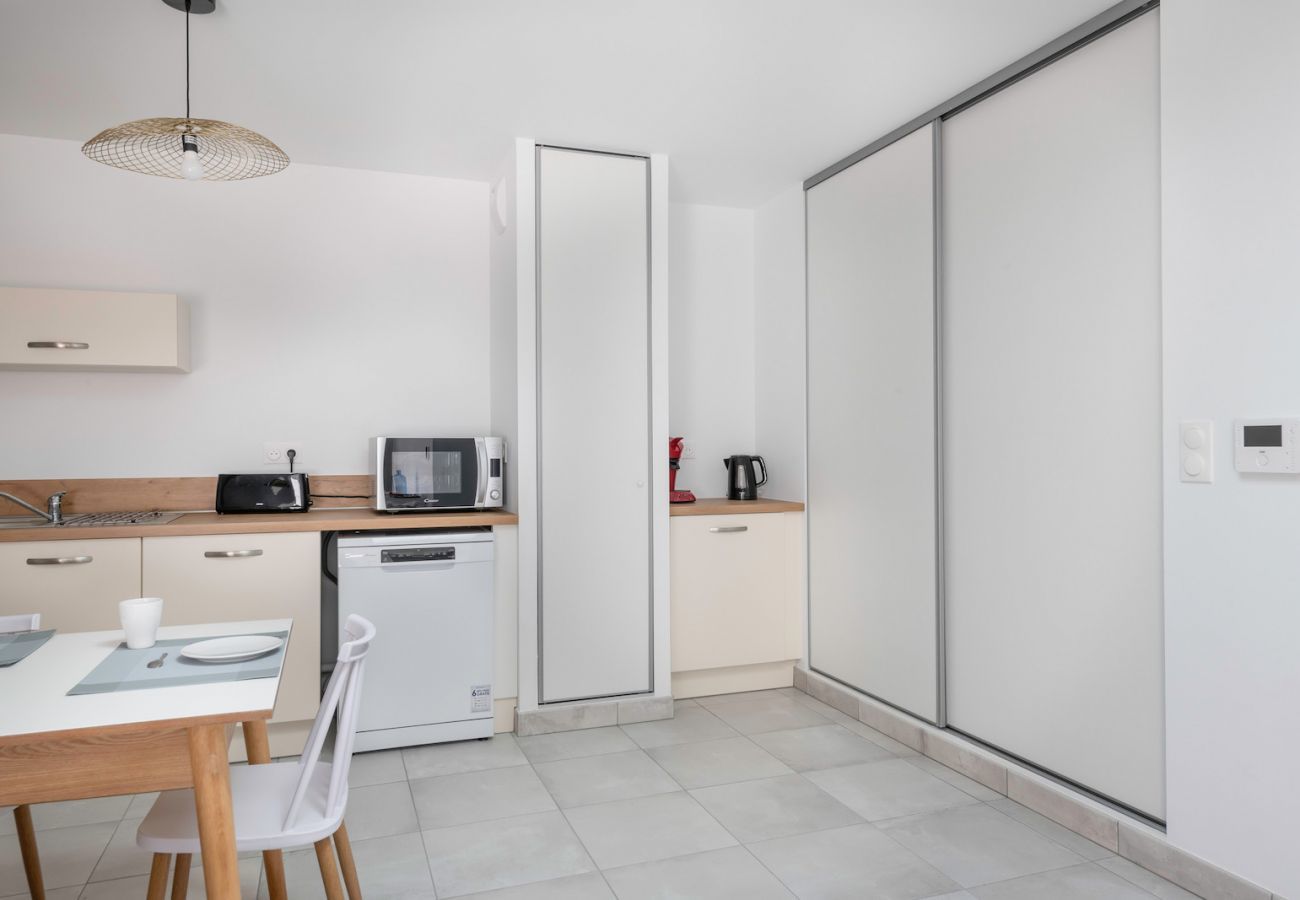 Apartment in Pléneuf-Val-André - 50m from the beach, beautiful roof flat