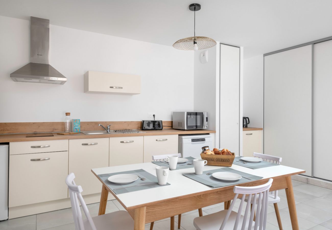 Apartment in Pléneuf-Val-André - 50m from the beach, beautiful roof flat