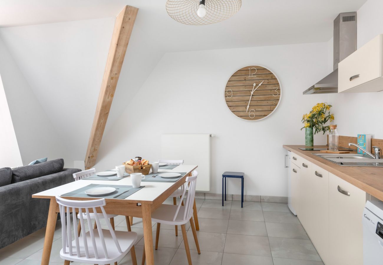 Apartment in Pléneuf-Val-André - 50m from the beach, beautiful roof flat