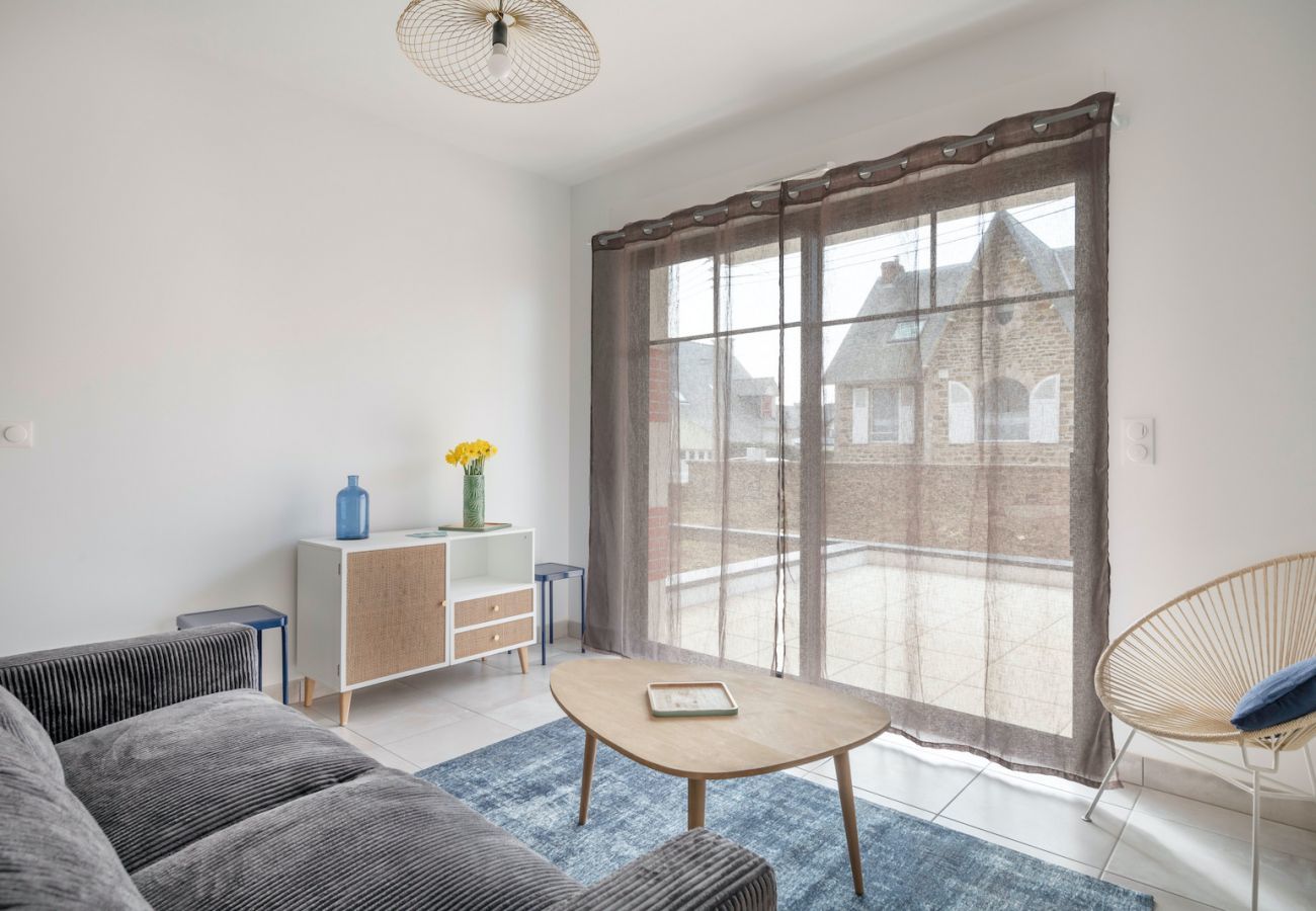 Apartment in Pléneuf-Val-André - 50m from the beach, nice flat for 4