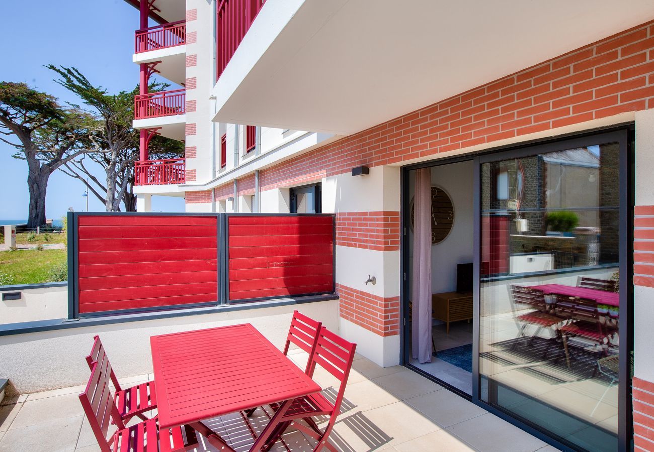 Apartment in Pléneuf-Val-André - 50m from the beach, nice flat for 4