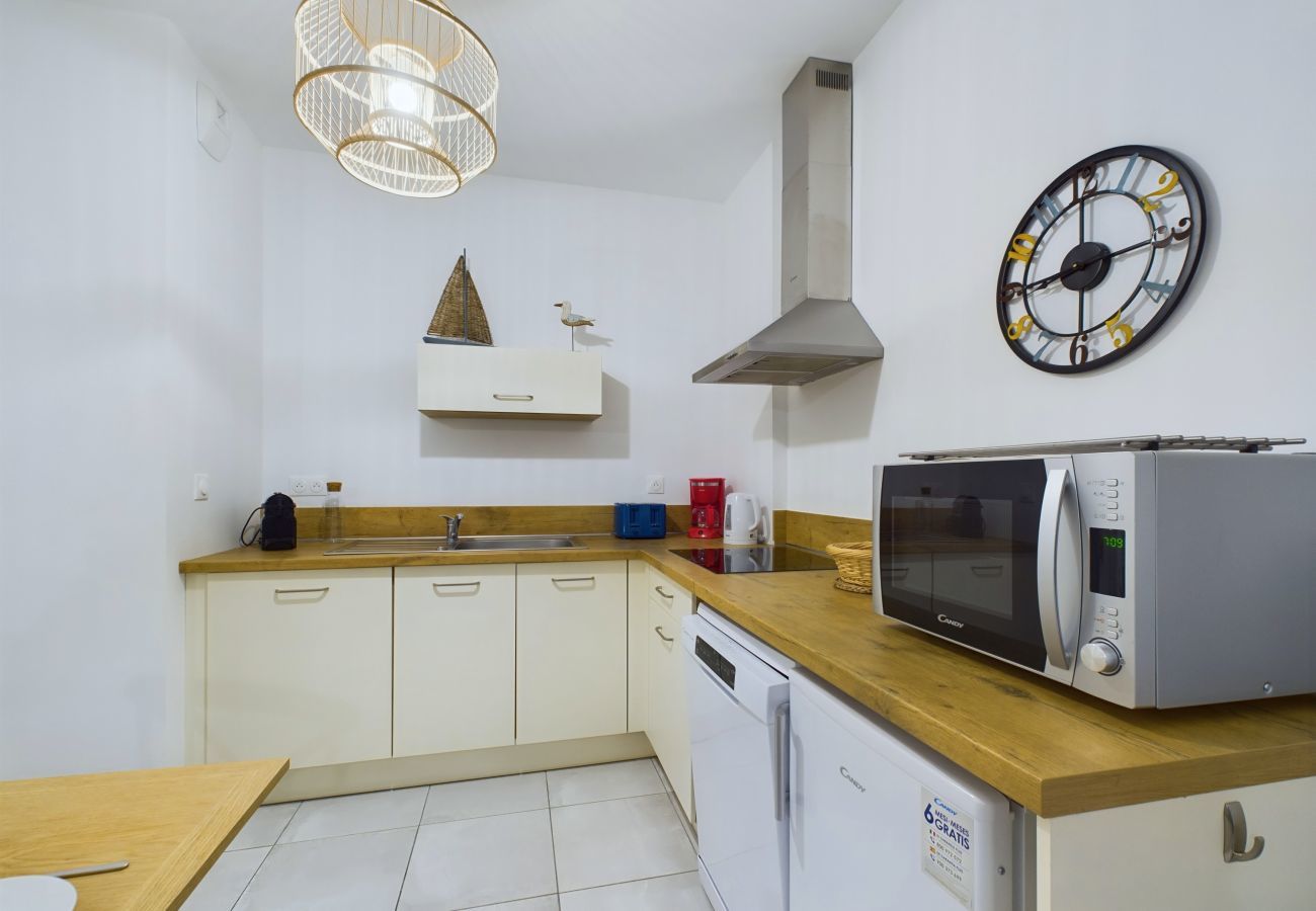 Apartment in Pléneuf-Val-André - 50m from the beach, nice flat for 6