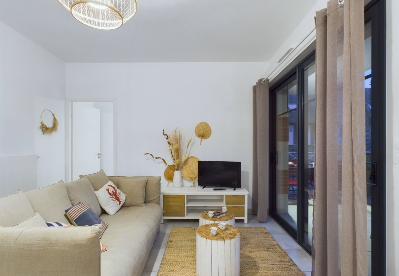 Apartment in Pléneuf-Val-André - 50m from the beach, nice flat for 6