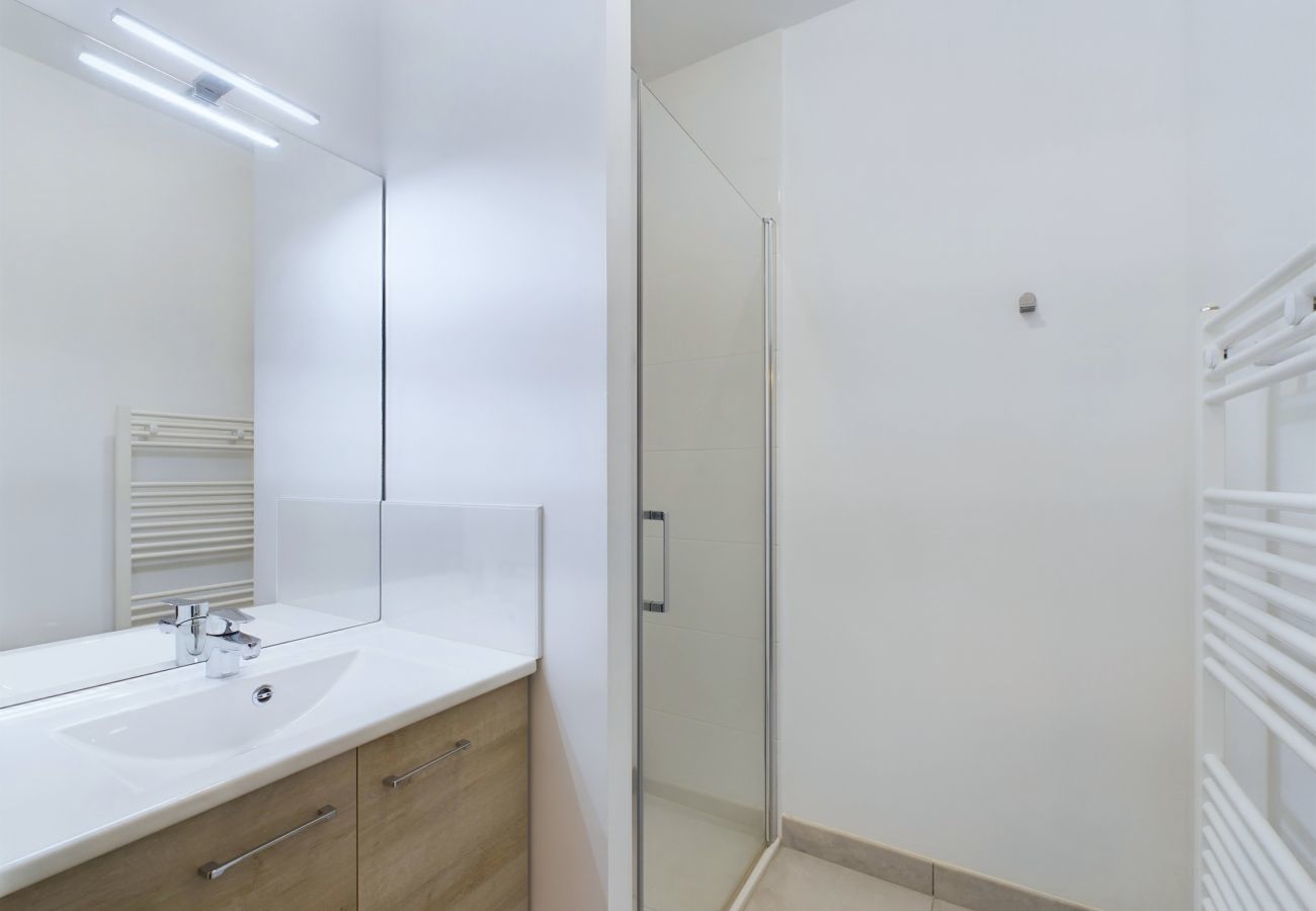 Apartment in Pléneuf-Val-André - 50m from the beach – terrace – 3 adults / 3 children