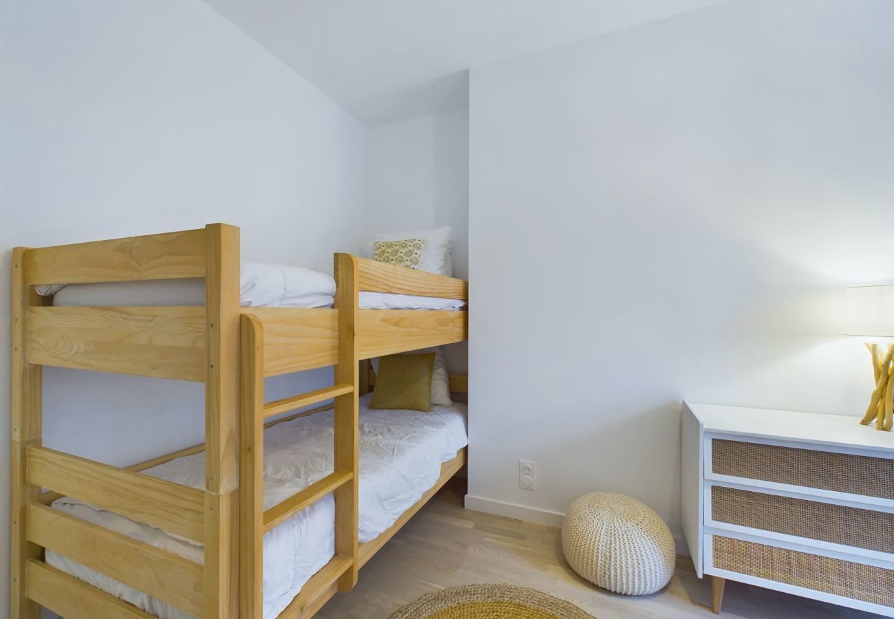 Apartment in Pléneuf-Val-André - 50m from the beach – terrace – 3 adults / 3 children