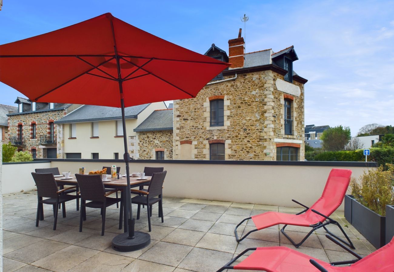 Apartment in Pléneuf-Val-André - 50m from the beach – terrace – 3 adults / 3 children