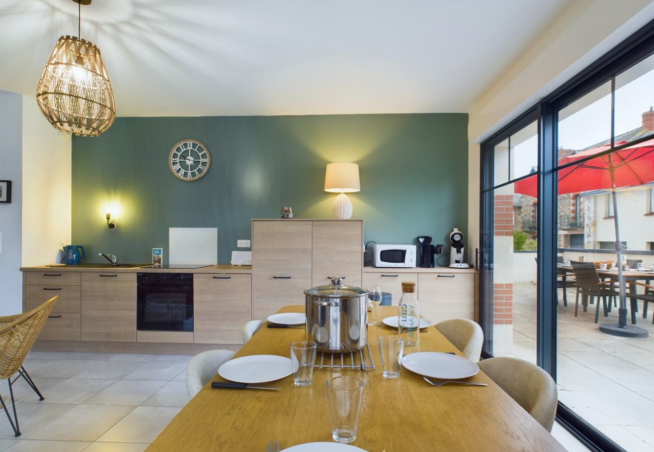 Apartment in Pléneuf-Val-André - 50m from the beach – terrace – 3 adults / 3 children