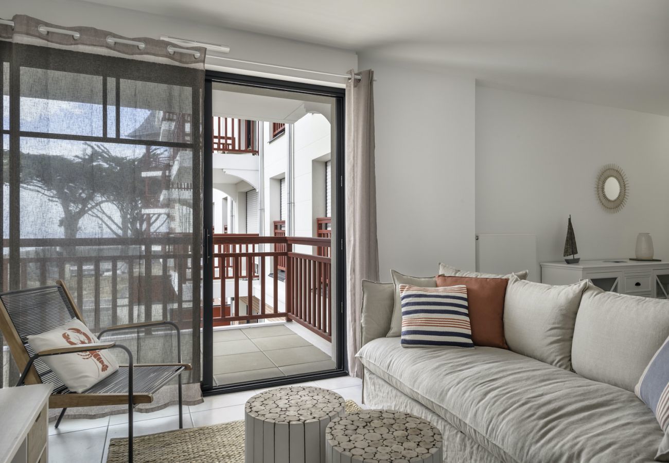 Apartment in Pléneuf-Val-André - Facing the sea, lovely flat for 6