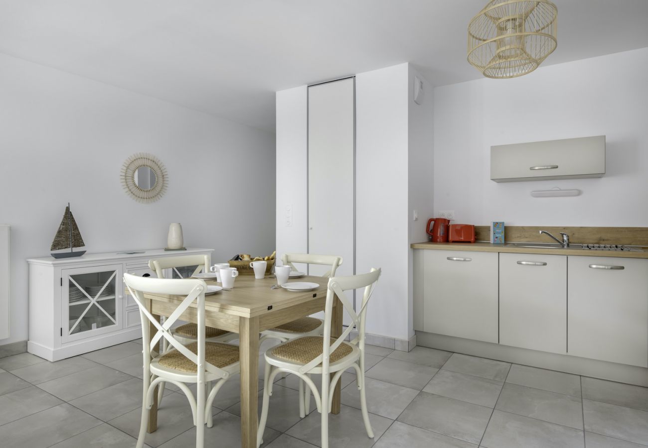 Apartment in Pléneuf-Val-André - Facing the sea, lovely flat for 6