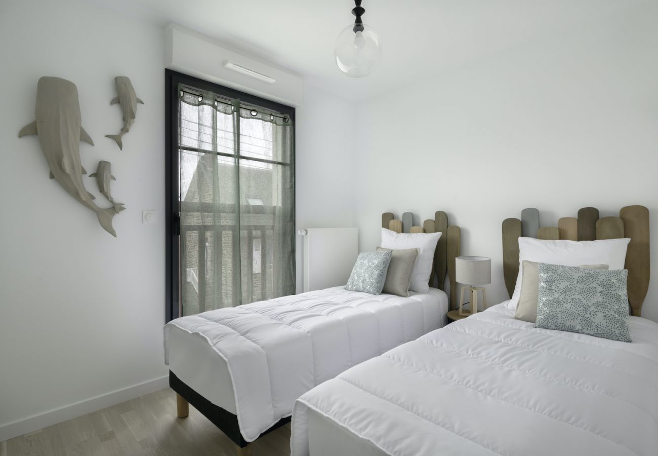 Apartment in Pléneuf-Val-André - Facing the sea, lovely flat for 6