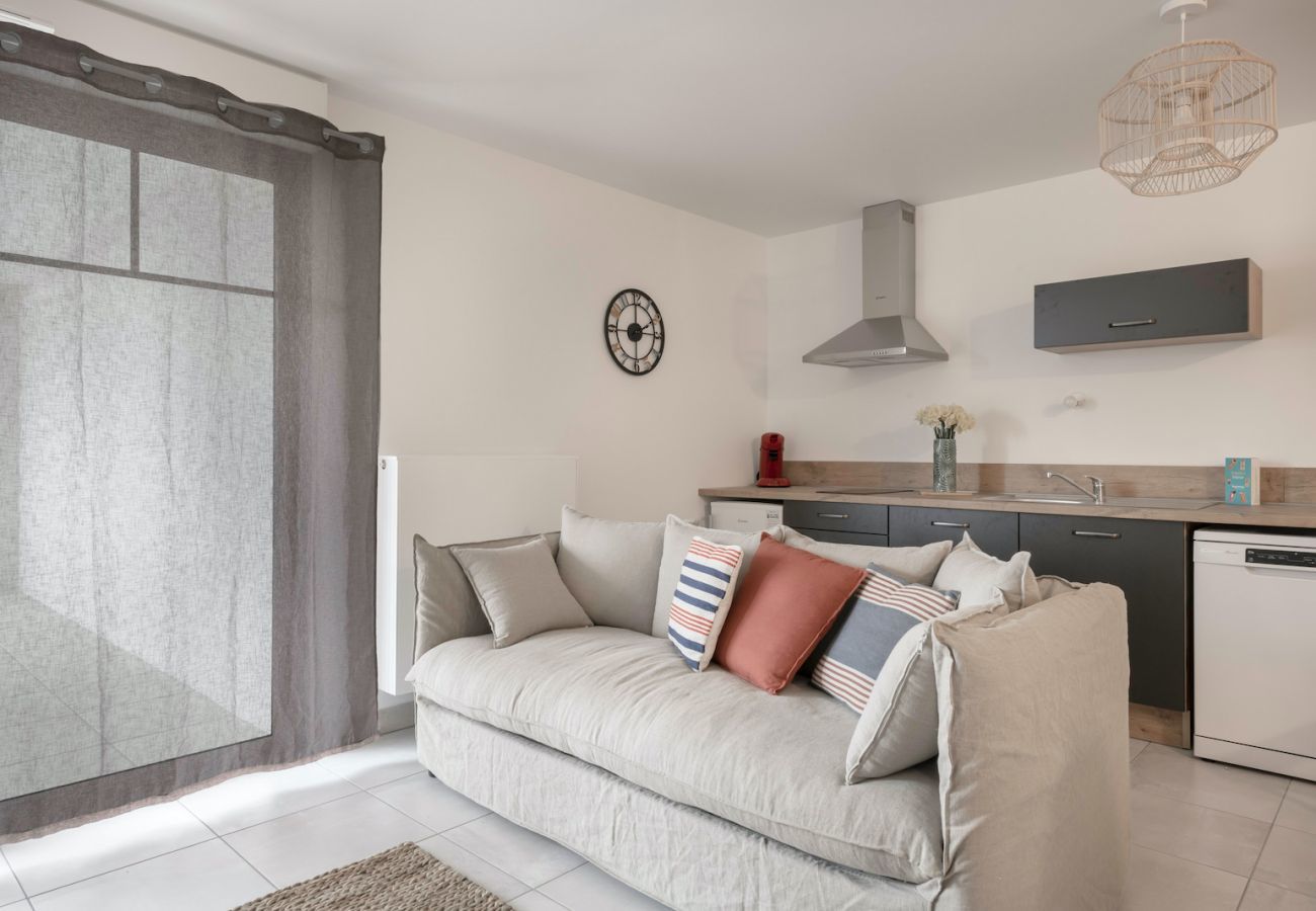 Apartment in Pléneuf-Val-André - Flat for 4 by the sea in Pléneuf-Val-André 