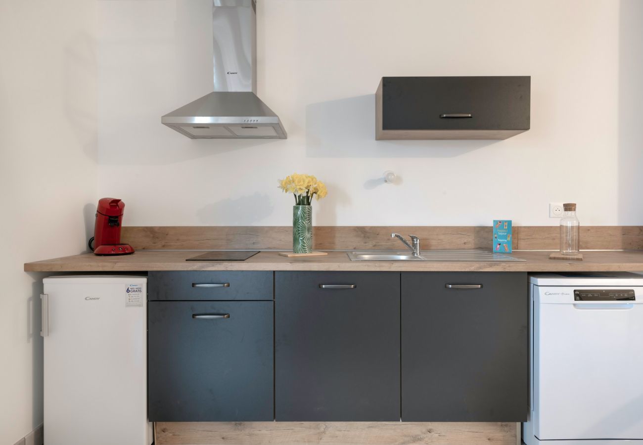 Apartment in Pléneuf-Val-André - Flat for 4 by the sea in Pléneuf-Val-André 