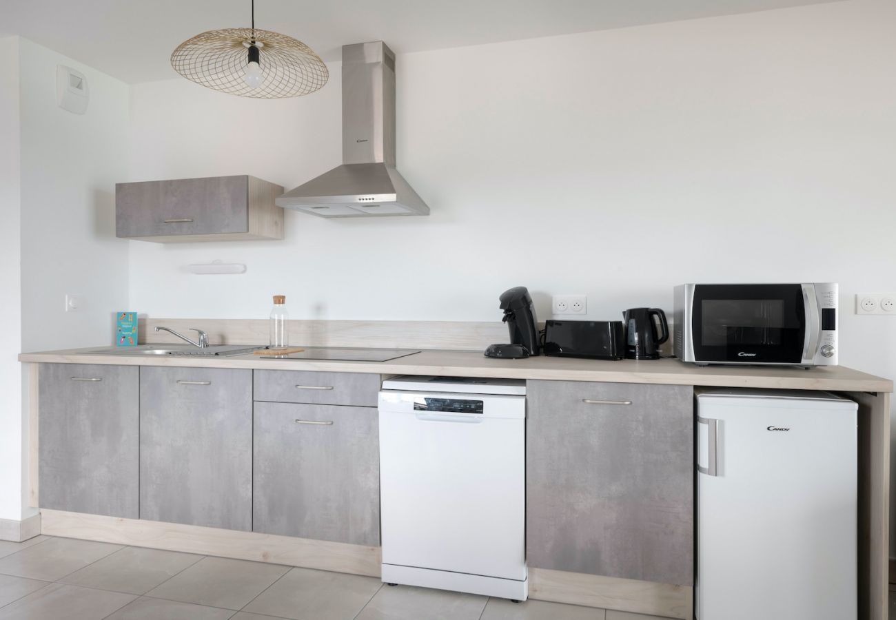 Apartment in Pléneuf-Val-André - Facing the sea, lovely flat for 8