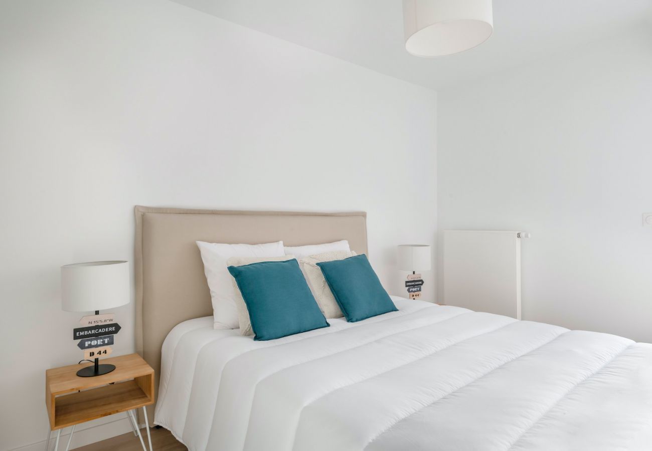 Apartment in Pléneuf-Val-André - Facing the sea, lovely flat for 8